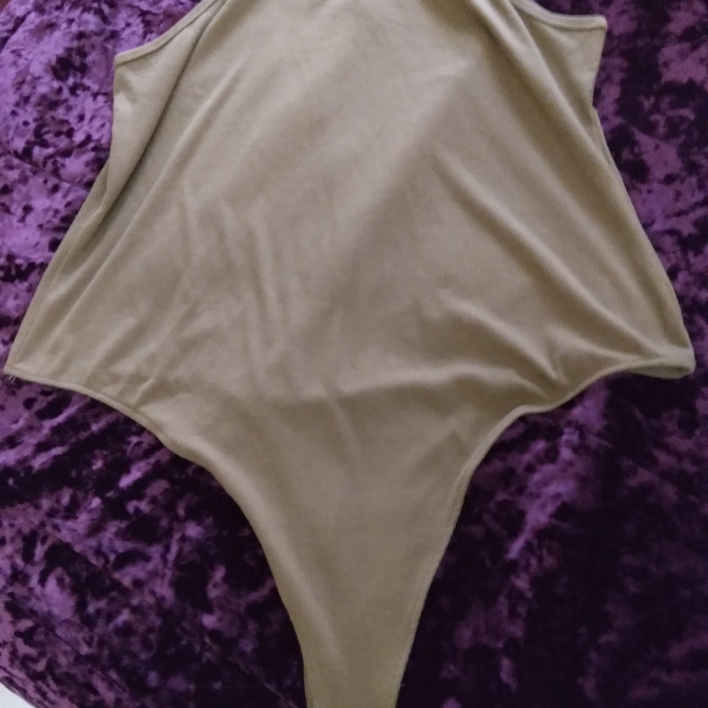 Brown or tan 🤔 bodysuit